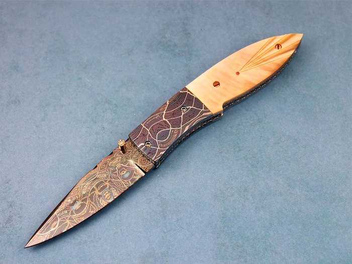 Custom Folding-Bolster, Liner Lock, Mosaic Blued Damascus Steel, Fluted Gold Lip Pearl Knife made by Vernie Reed