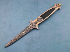 Custom Knife by Warren Osborne